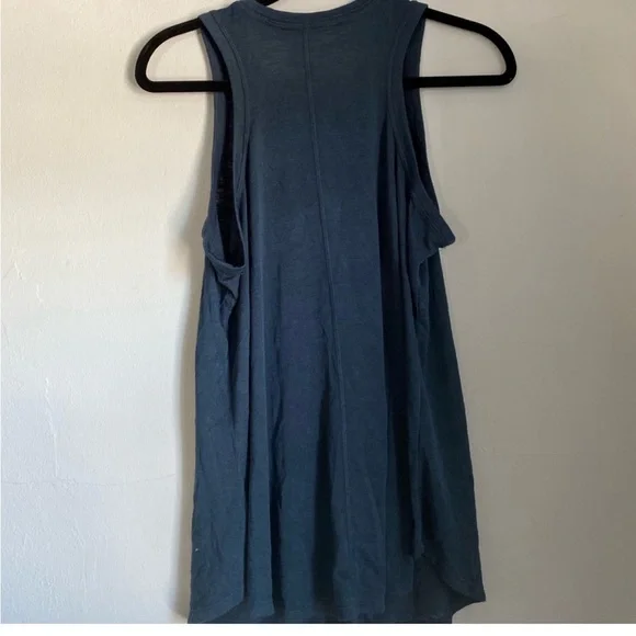 Athleta blue green Muscle tank top size large - Picture 2 of 4